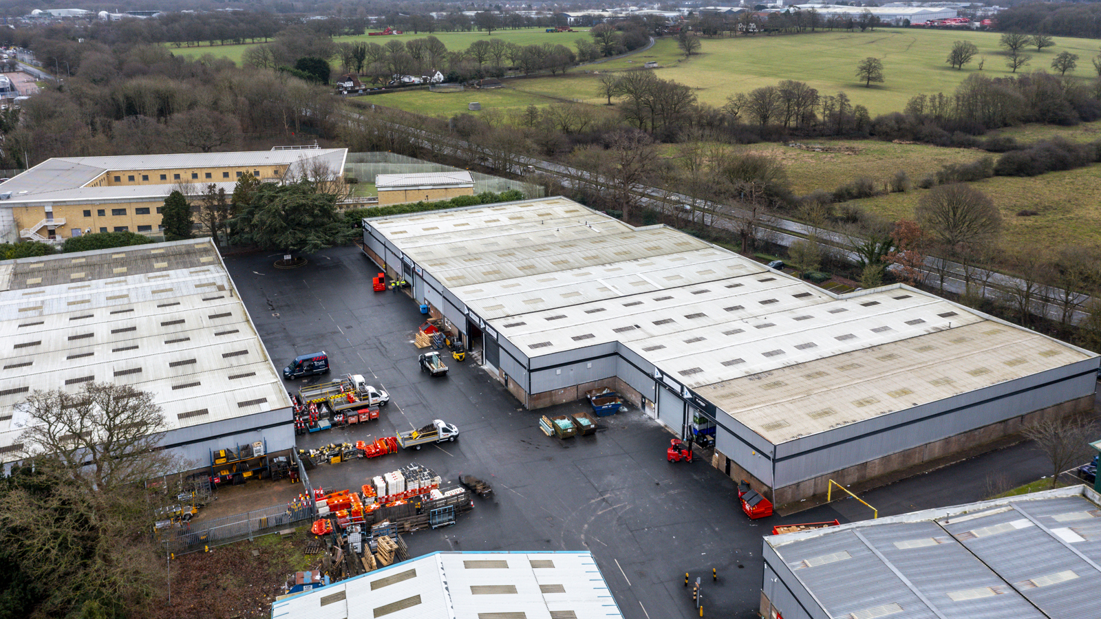 First Point Gatwick Logistics & Industrial Units | Crawley | Tritax Big Box